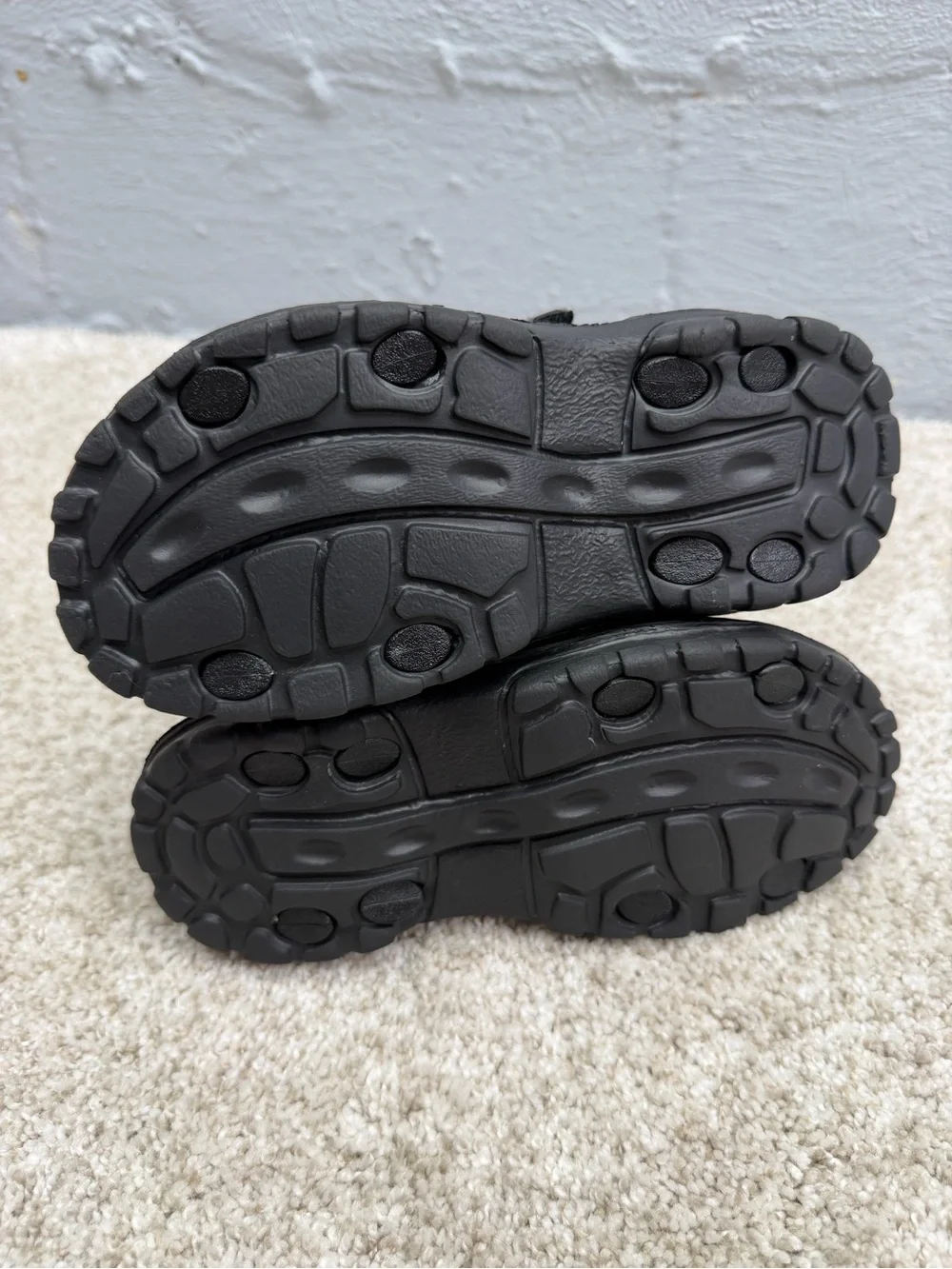 Stone Canyon Boys Harvey Outdoor Hook and Loop Closure Sandals Size 13.5